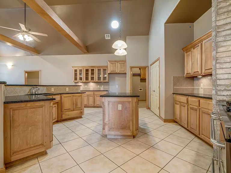 17108 Prestwick Cir — Photo 31