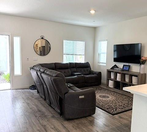 2nd image of 5240 Molino Cir