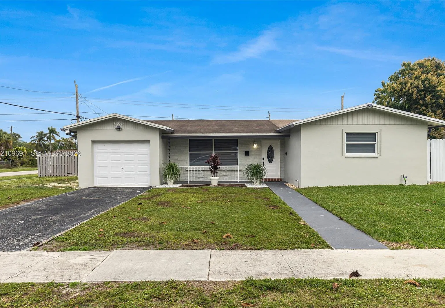 3 bed, 1566 sqft, $4,000 — Photo 2