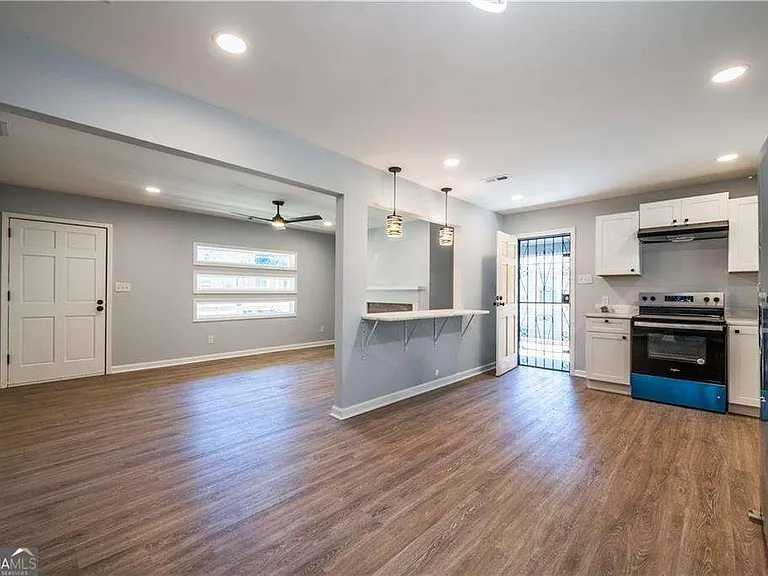 228 W Simon Ter NW — Photo 23