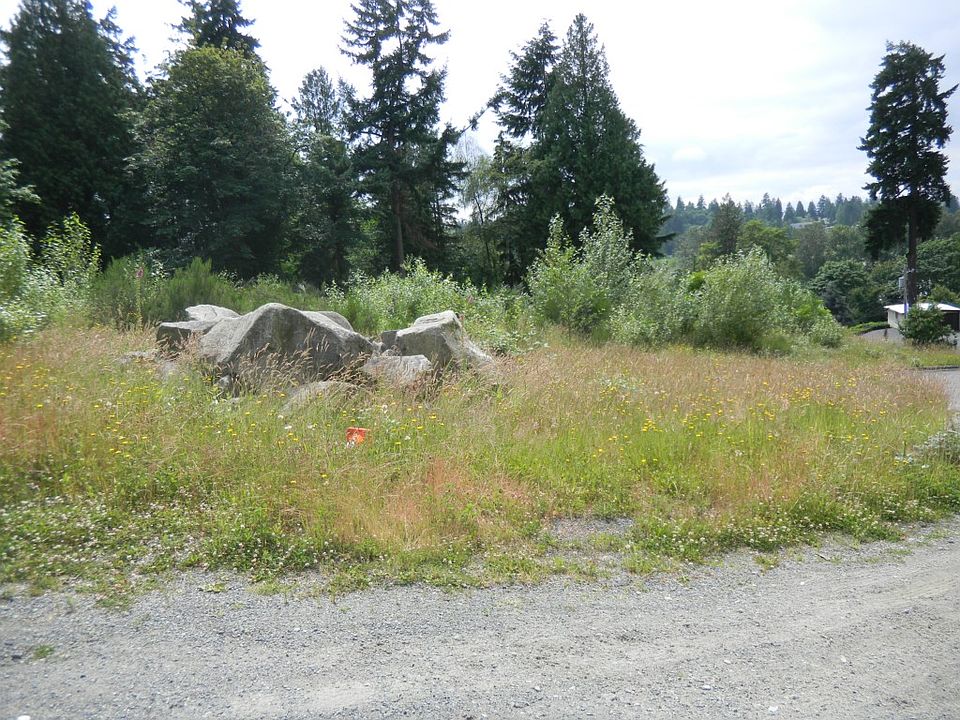 1st image of 10429 NE 43rd St