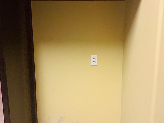 4th image of 1104 Woodmont Dr