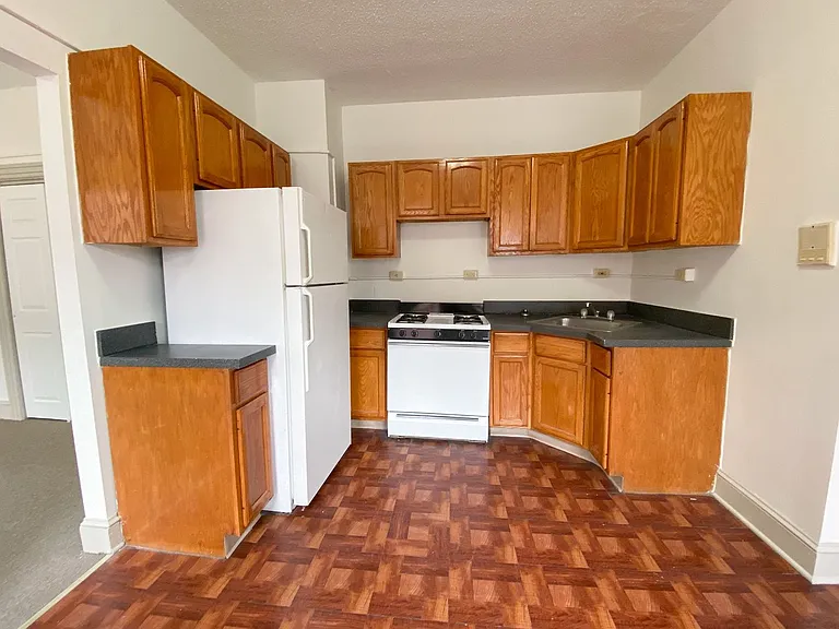 31-33 Bond St — Photo 41