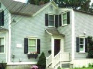 6 Cozzens Ct, Newport, RI 02840