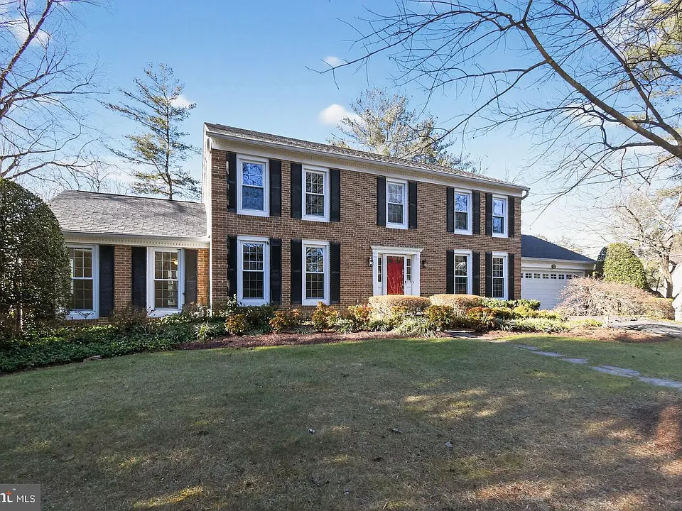 1302 Clayborne House Ct