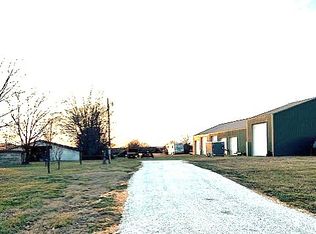 10591 Viney Grove Rd, Prairie Grove, AR 72753