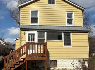 101 Spring St, Maybrook, NY 12543