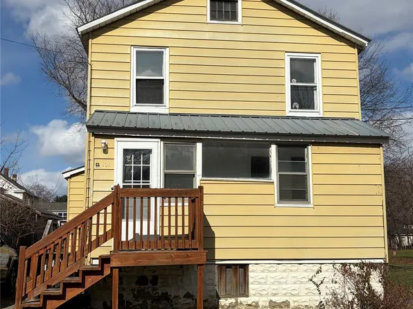 101 Spring St, Maybrook, NY 12543