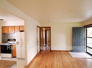 5540 N Garfield Ave, Kansas City, MO 64118
