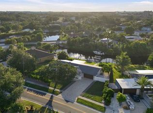 2303 Constitution Blvd, Sarasota, FL 34231