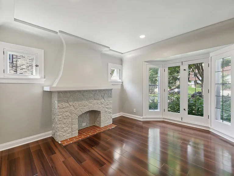 1416 Martha Washington Dr — Photo 4