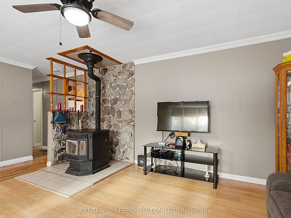 5th image of 358 Densmore Rd