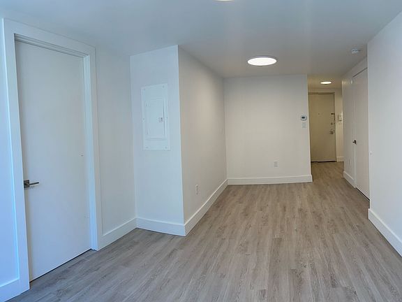 4th image of 534 E 148th St #1D