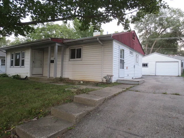 33 Pine St photo 1