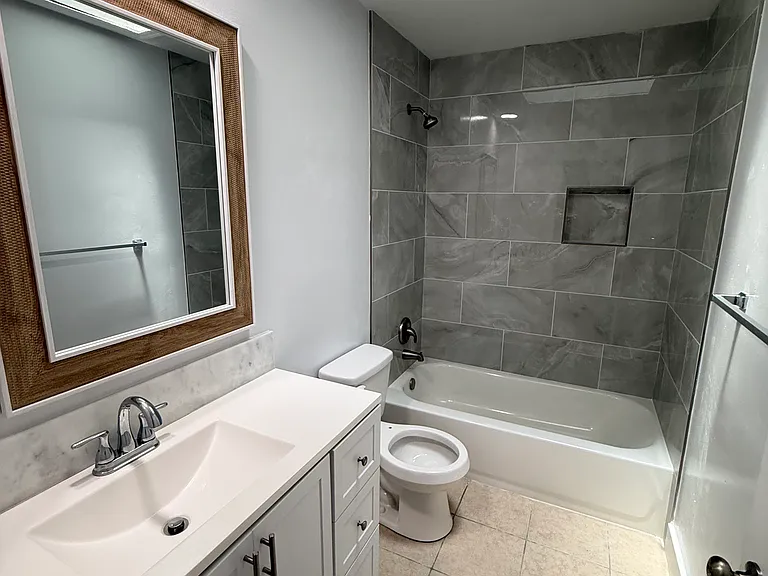 625 Belltower Ave #B — Photo 5