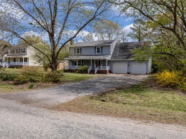 2847 Decatur Dr, Hayes, VA 23072