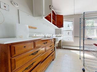 503 Franklin St #2T, Cambridge, MA 02139