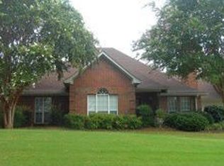1830 Lakefield Dr, Tupelo, MS 38801