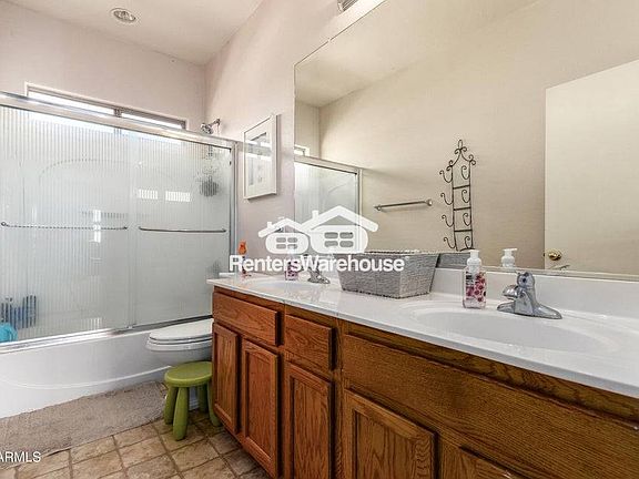 5th image of 1145 E Harold Dr