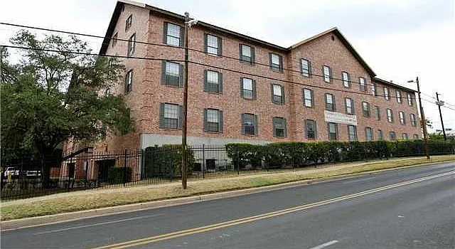 2401 Leon St #210