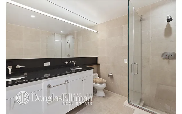 Rented by Douglas Elliman | media 33