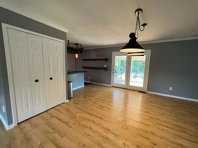 3 bed, 1479 sqft, $1,975 — Photo 3