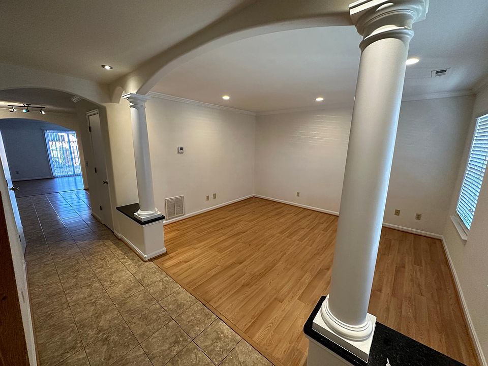 1st image of 4543 Leighann Ln