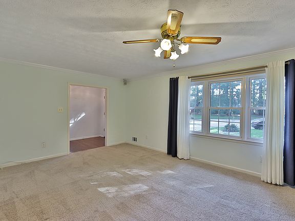 3rd image of 2106 Chaparral Dr