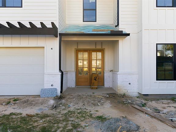 3rd image of 1725 Ebony Ln