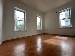 510 N 10th St Floor 3, Philadelphia, PA 19123