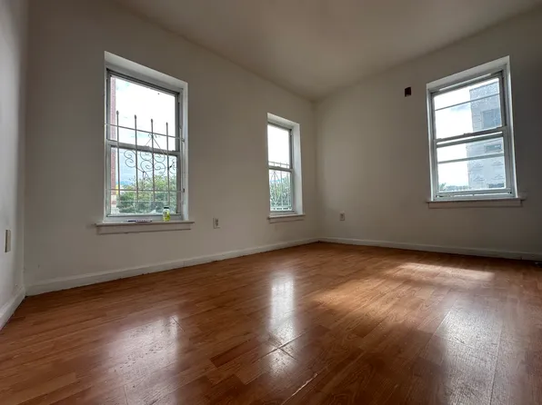 510 N 10th St Floor 3, Philadelphia, PA 19123