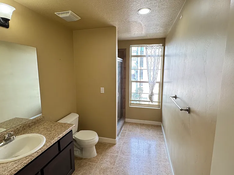 4276 S Main St — Photo 11