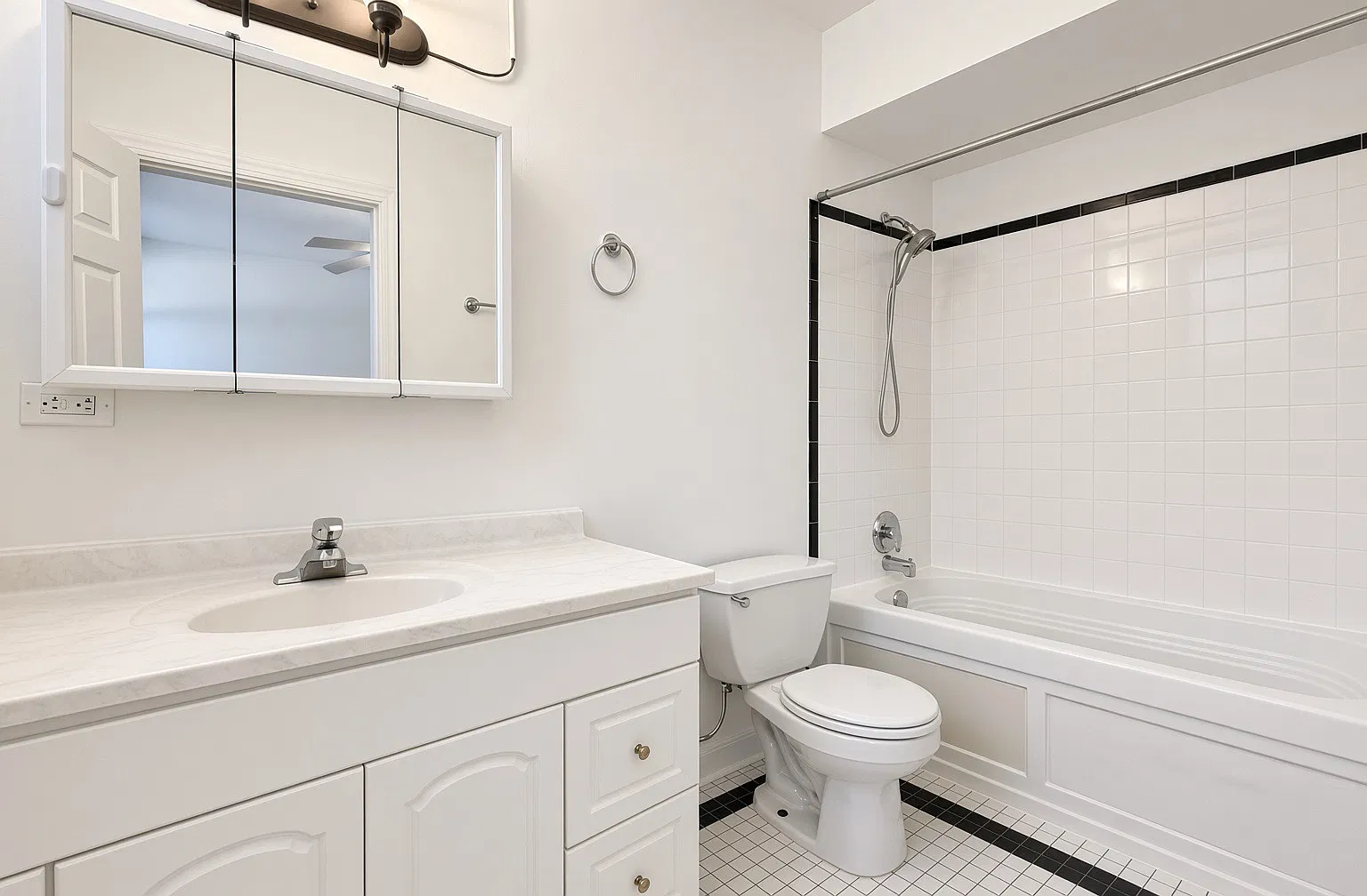 3 bed, $3,050 — Photo 4