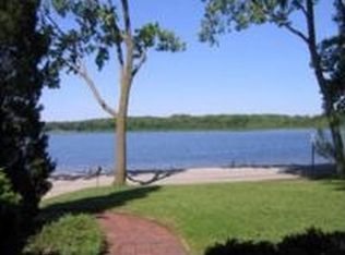 208 Lake Shore Dr, La Porte, IN 46350