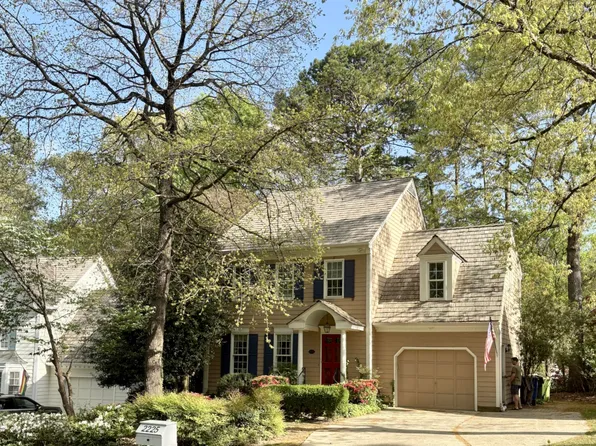 2225 Brisbayne Cir #910, Raleigh, NC 27615