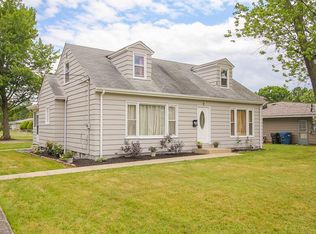 3583 Walter Rd, North Olmsted, OH 44070