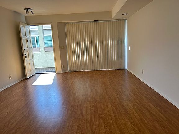 5th image of 326 E Fairview Ave APT 2