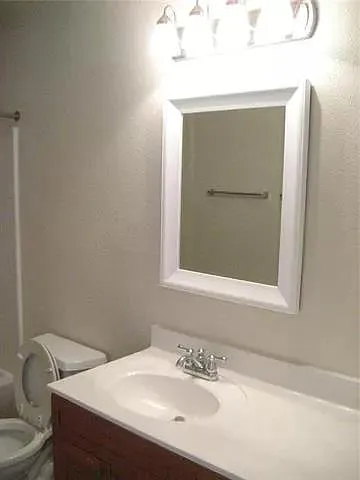 701 Claremont Pkwy #A — Photo 10