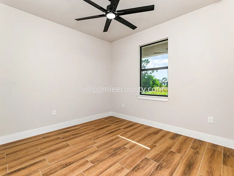 4157 NW 39th Ave — Photo 10