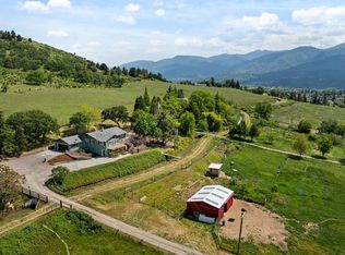 2140 N Valley View Rd, Ashland, OR 97520