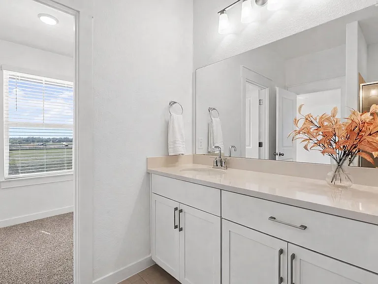 108 Hartson Dr — Photo 20