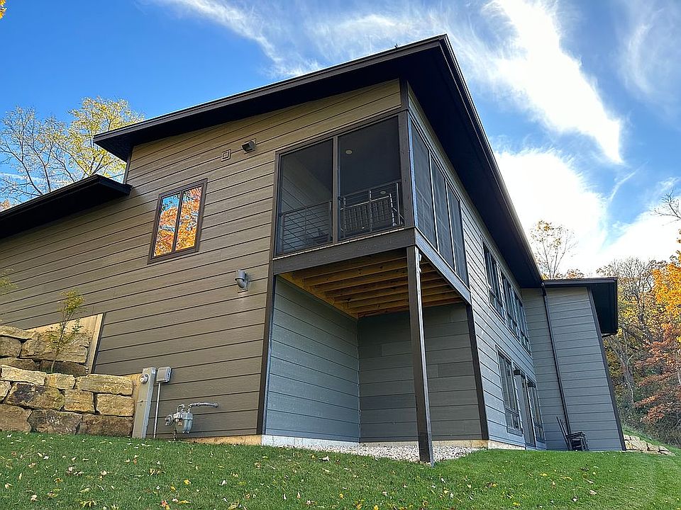 2nd image of 1317 S Springs Dr