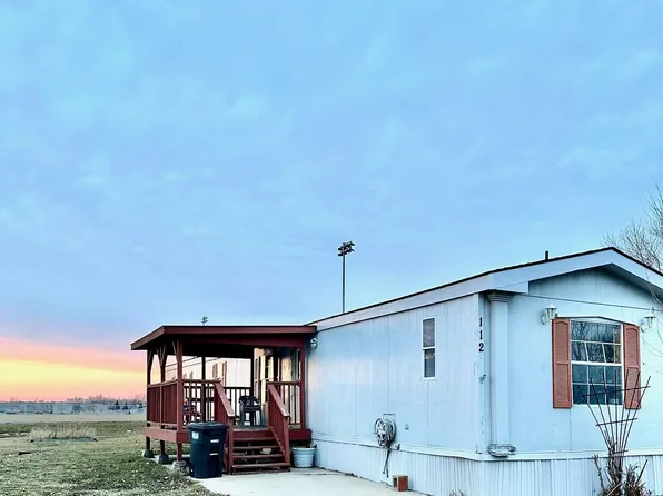 112 Kingsway Dr, North Mankato, MN 56003
