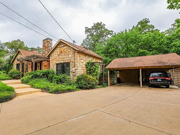 3rd image of 602 Woodland Dr