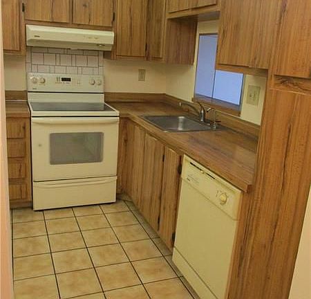 4th image of 6751 N University Dr APT 323