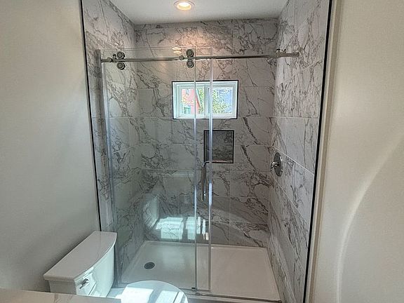 5th image of 112 Santa Ynez St #B