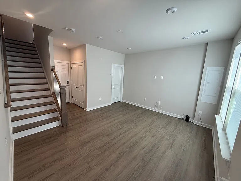 2505 Nicholson St — Photo 17