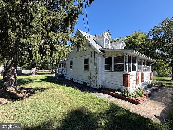 2nd image of 8600 Dangerfield Pl