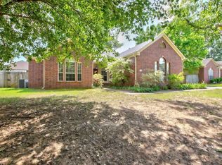 4208 Donna Dr, Benton, AR 72015