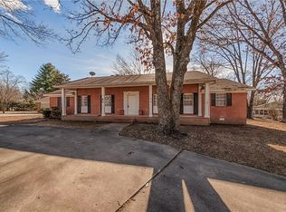 90 W Yocum Rd, Rogers, AR 72756